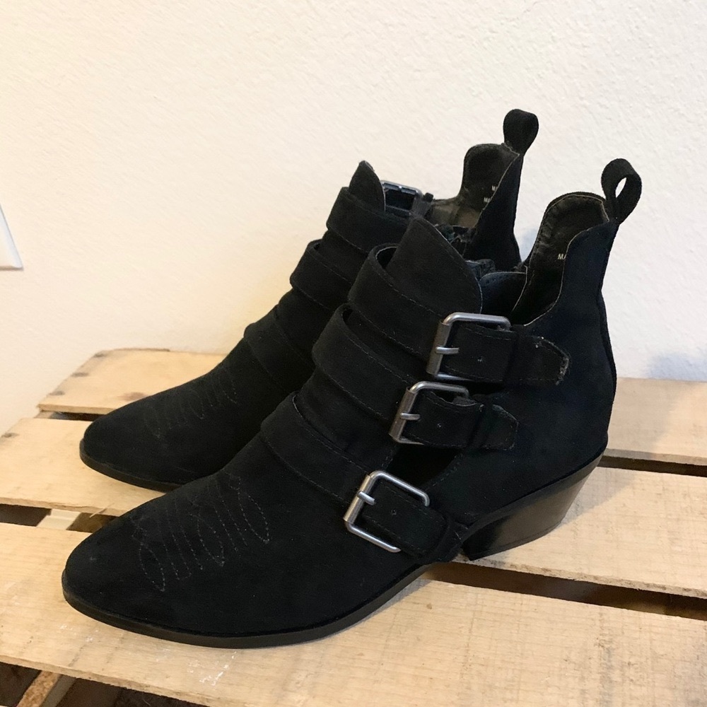 Universal Thread Booties